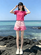 欧韩时尚潮流套装女夏新款玫红色圆领短袖上衣粉色牛仔短裤两件套，女装套装/套裙，江南