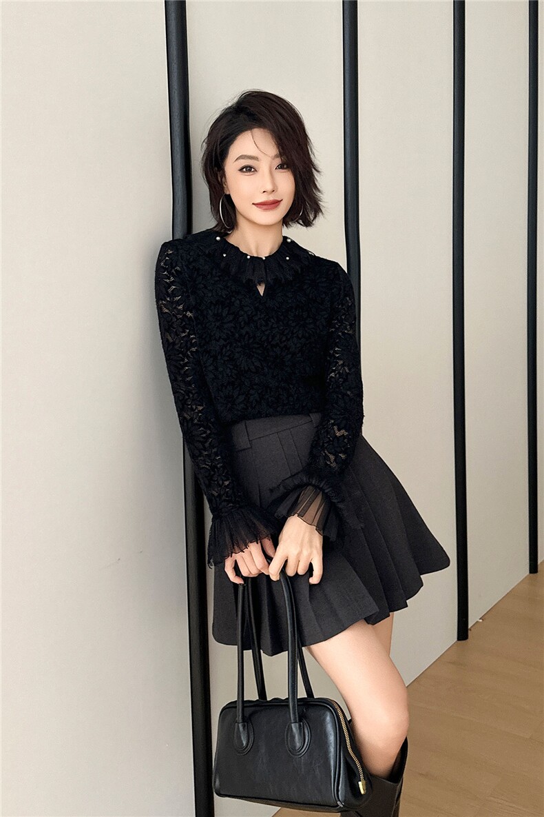 2025法式新款蕾丝长袖冬季新款打底衫手工钉珠小衫,女装蕾丝衫/雪纺衫,2C091