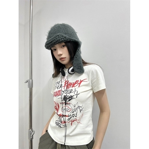 T00798-P35 2025春夏正肩短袖美式复古涂鸦 辣妹装短款图片