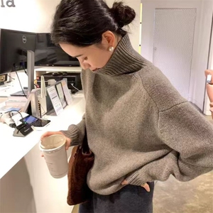 时尚百搭女士落肩高领羊毛衫 羊毛保暖显瘦毛衣图片