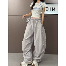 灰色