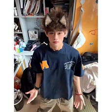 藏青色
