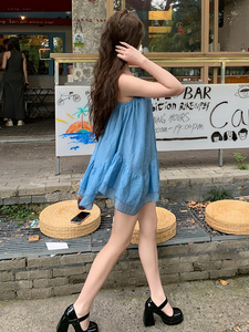 海边旅游新款女装绝美度假海岛沙滩法式吊带裙图片