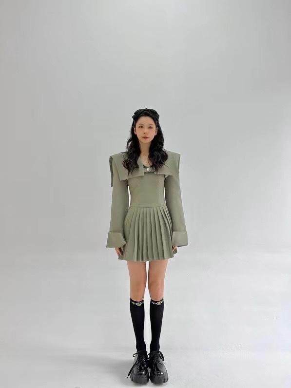 莫兰迪绿钻扣大翻领西装套装，女装西装，HE