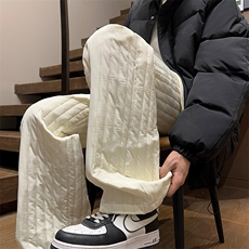 米白色