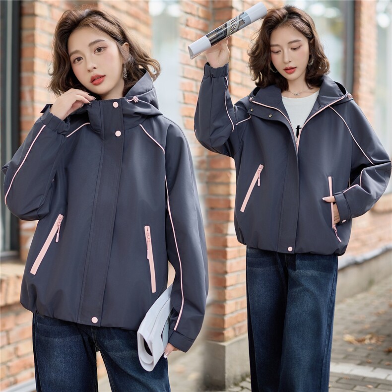 2025年秋季新款运动休闲风短外套短风衣，女装短外套，慕依路