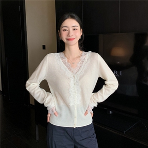 2025舒适百搭简约v领花边蕾丝长袖图片