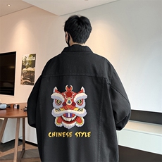 黑色