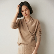 法式高端交叉V领山羊绒衫女百搭针织毛衣秋冬羊毛打底衫上衣米色，女装羊绒衫，绒创羊绒