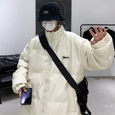 米白色