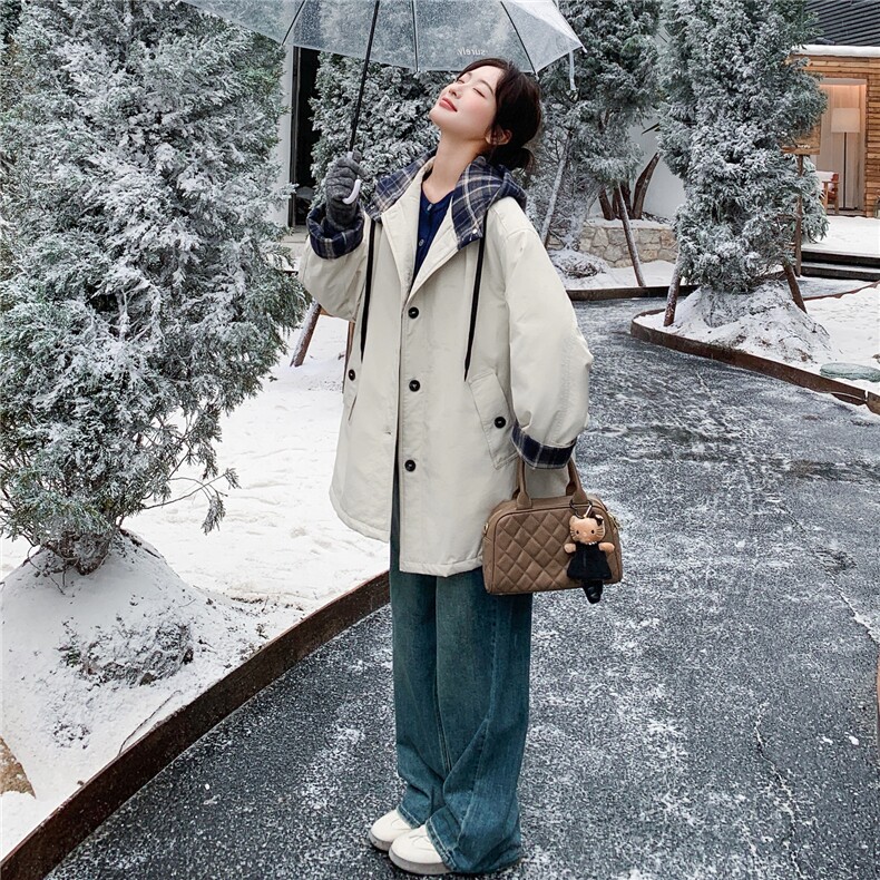 米白色连帽风衣派克羽绒服女冬超火好看高级小众加绒加厚工装外套,女装羽绒服,2C086