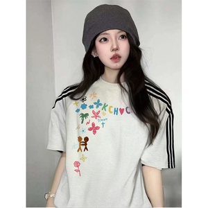 抖音得物品质二开240克宽松纯棉美式潮牌印花三条杠中性风短袖T恤图片