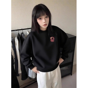 简约黑色圆领卫衣女款春秋冬季潮牌宽松休闲上衣 WE490图片
