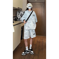 扎染白
