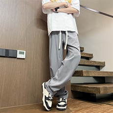 深灰色