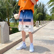 粉红色