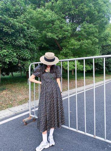 后V领连衣裙，女装连衣裙，last name