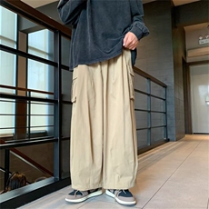卡其色