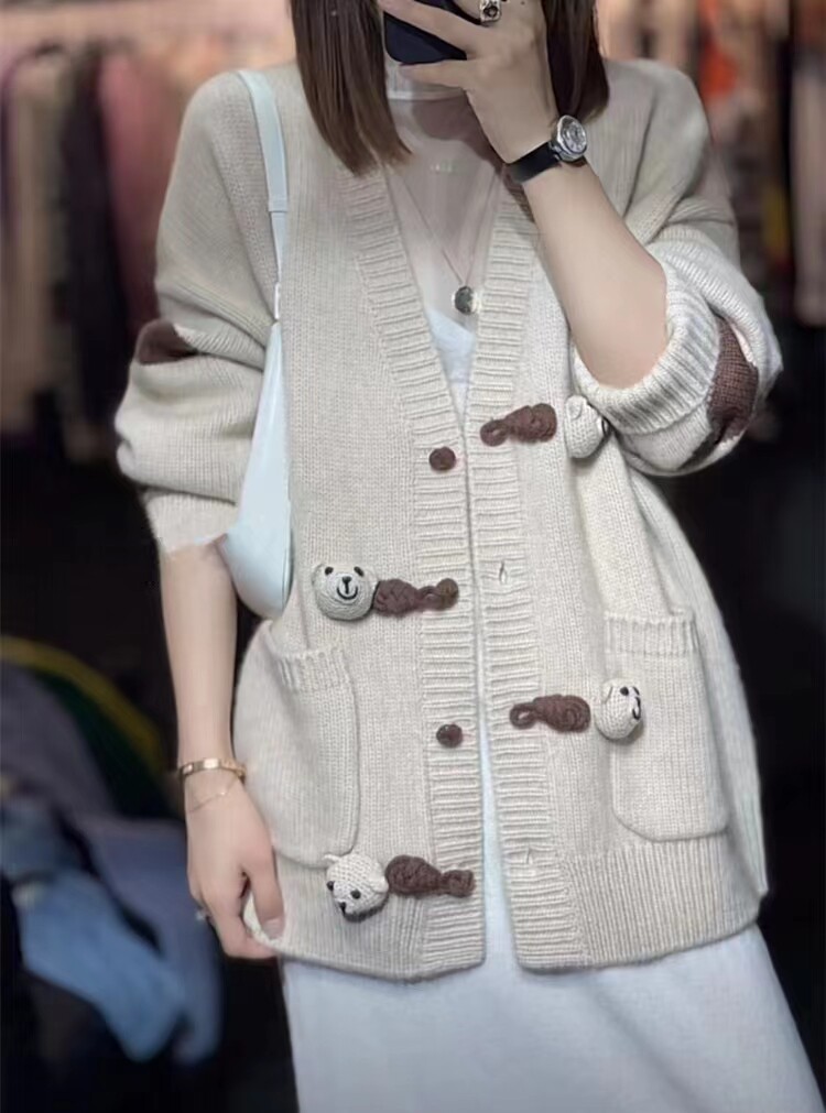 100%纯羊毛开衫女V领拼色立体小熊针织外套宽松慵懒风带兜羊绒衫,女装羊毛衫,千御纺羊绒