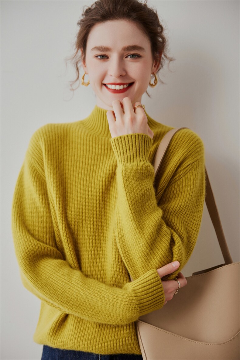 优雅高领红色羊绒衫秋季必备时尚单品显瘦修身设计,女装羊绒衫,七柒羊绒