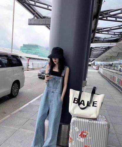 背带牛仔裤，女装牛仔裤，玫瑰共和国