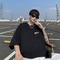 黑色