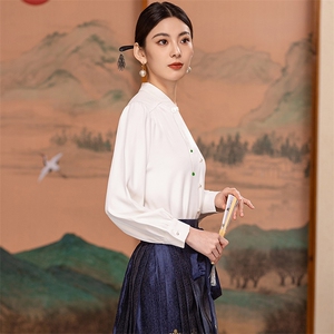 芷墨复古新中式复古大小姐马面裙套装显瘦通勤百搭衬衫裙子两件装图片