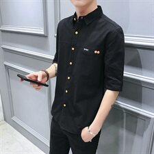 黑色
