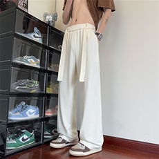 米白色