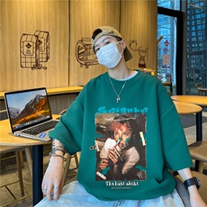 墨绿色