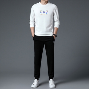 HPN-TZ1101男士2023年春季新款长袖两件套青年休闲套装,男士黑色运动外套搭配什么裤子图片