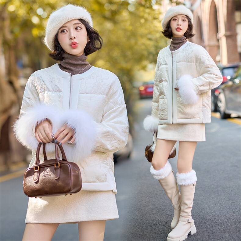 手袖狐狸毛拼接羽绒服女短款2024年新款重工刺绣亮片提花保暖外套,女装羽绒服,韩蜜菓
