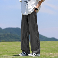 灰色