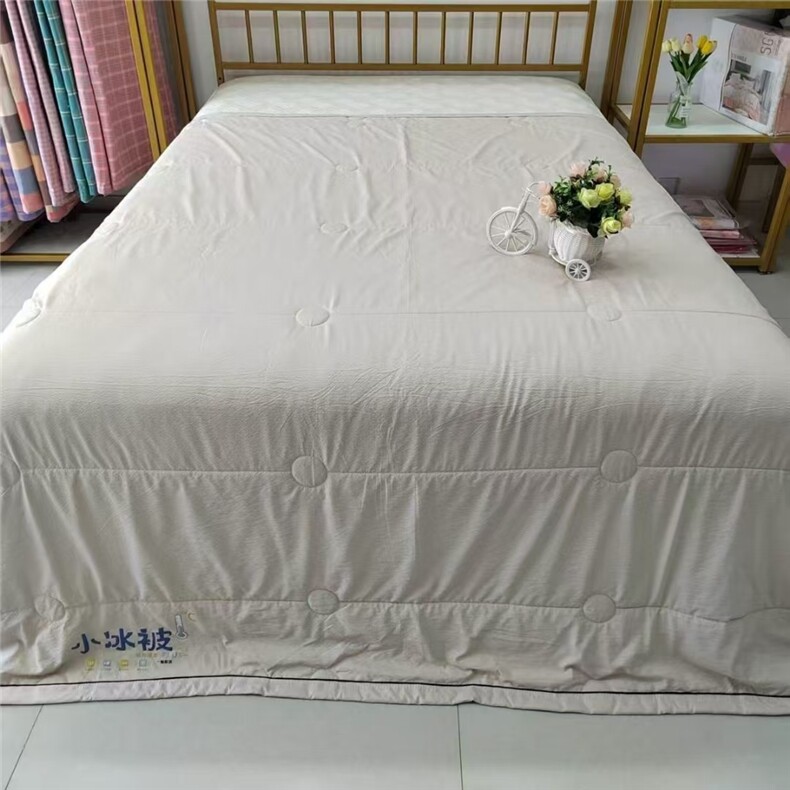 奔跑少年夏被温和凉感吸湿透气时尚百搭,女装毯子,牛米欧羽绒服工厂店