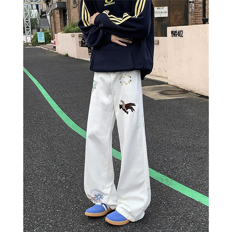 2024新款潮花草人马刺绣直筒牛仔裤宽松白色牛仔裤现货K8201-P42,男装牛仔裤,星座512-3