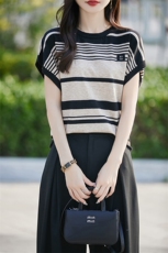 条纹冰丝短袖T恤女夏季2025新款宽松薄款大码女装上衣服爆款女装，女装T恤，斯美雅电商供货