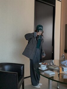 【现货】冬季新款

橡筋腰头格子拖地裤，图片