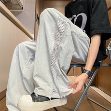 灰色