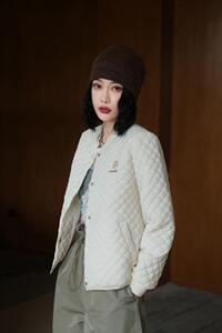 秋冬新款小花刺绣外套图片
