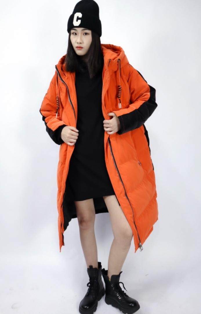 羽绒服热销中，女装羽绒服，拾年