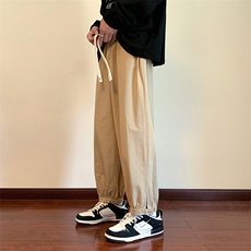 卡其色