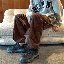 咖啡色