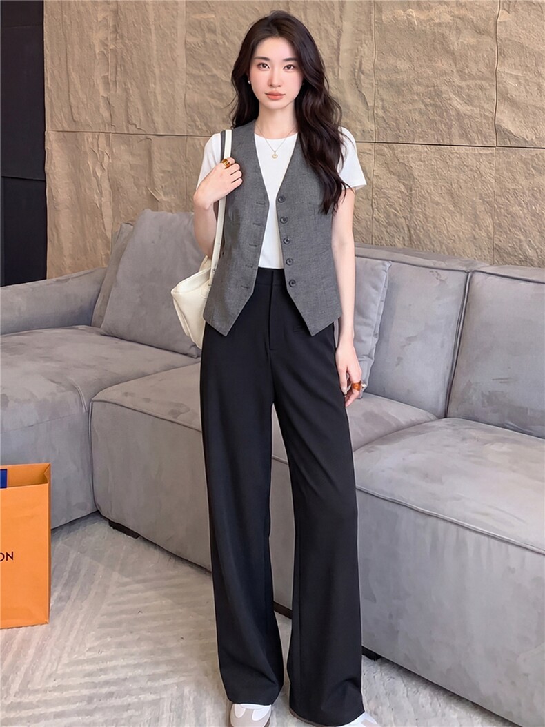 高级感休闲运动套装女春秋圆领马甲上衣内搭白色T恤阔腿裤三件套,女装套装/套裙,江南