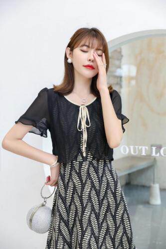 （现货）连衣裙，女装连衣裙，伊娜蕾尔