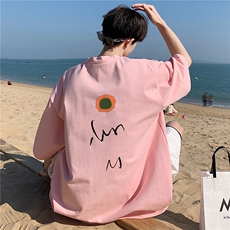 粉红色