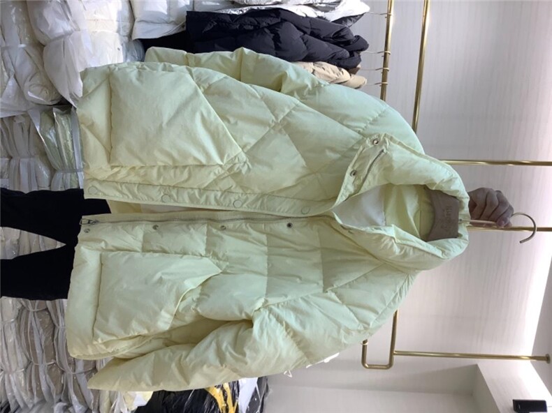 冬季羽绒服，女装羽绒服，伊莎米娅