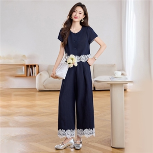 深蓝色蕾丝拼接衬衫套装女2025年夏季新款设计感休闲阔腿裤两件套图片
