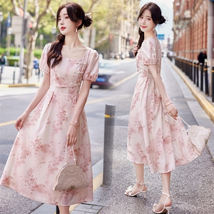 现货2024年夏季女清新气质新中式复古方领印花修身显瘦连衣裙图片