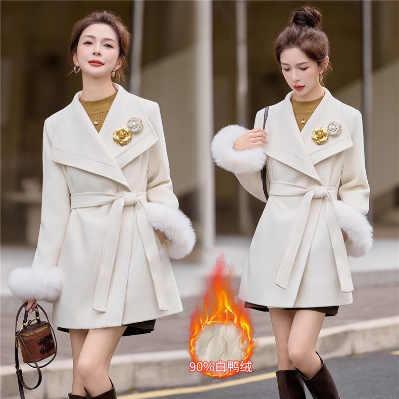 2025冬装新款时尚袖毛羽绒大翻领外套,女装羽绒服,曼琳思菲