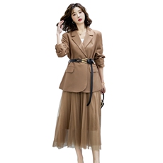 别致设计感职业收腰西装裙2023秋装新款女装高级感西装领两件套，女装套装/套裙，卡杰菲